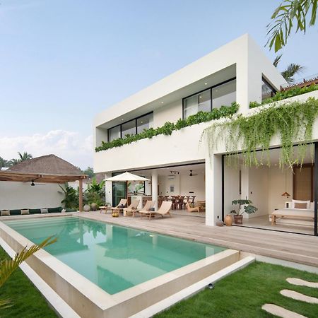 Tias Villas Kuta  Exteriör bild